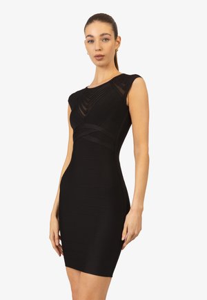 Schwarzes Bodycon-Kleid mit kurzen Ärmeln, strukturiertem Rippstoff, betontem Taillendetail und glatter, figurbetonter Silhouette.