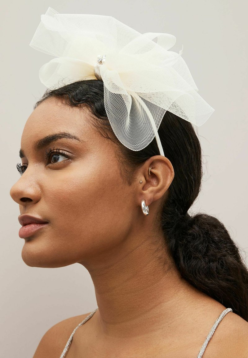 Next WEDDING FASCINATOR - Doplnky na úpravu účesu - ivory