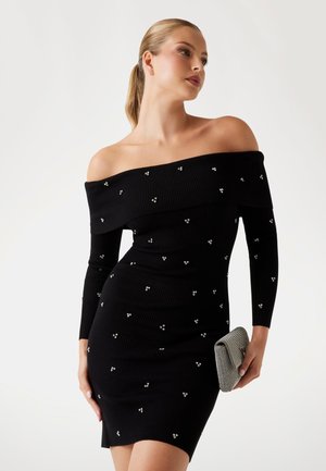 OFF SHOULDER ALISHA - Robe fourreau - schwarz