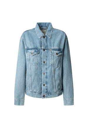 Lyseblå denimjakke med krave, frontknapper, to brystlommer og stikninger langs sømmene og manchetterne.