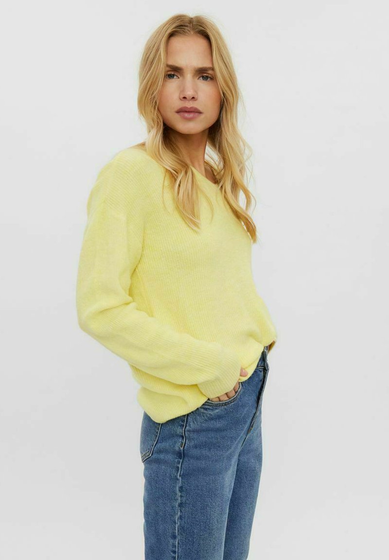 Vero Moda VMCREWLEFILE V-NECK NOOS - Džemperis - lemon meringue