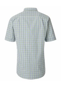 Korte mouw shirt in een lichtblauw en groen geruit patroon. Heeft een standaard kraag en een rugpand met plooien. Gemaakt van een katoenmix.