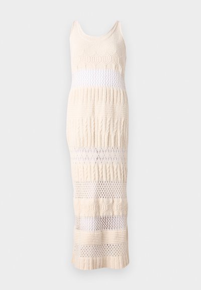 Ksenia Schnaider CROCHET SLEEVELESS DRESS - Maksi garuma kleita - milky white