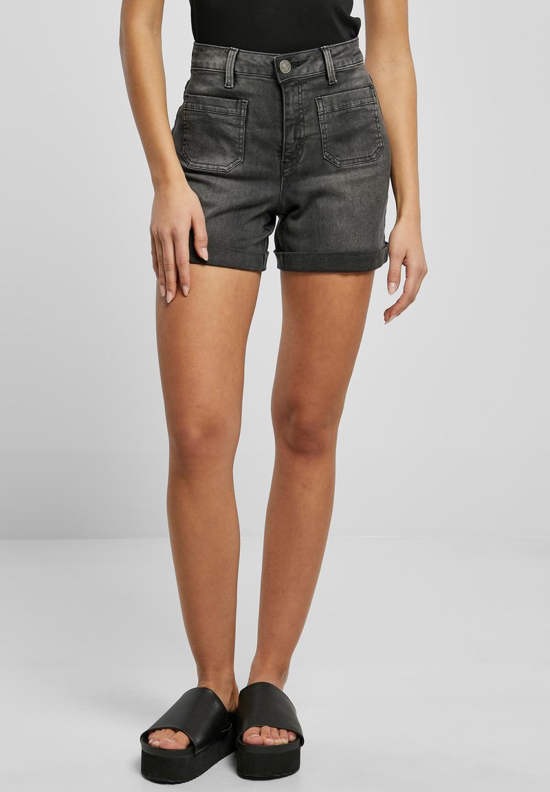 Pelēki denima augstās jostas šorti ar sarullētām malām, ar divām priekšējām kabatām un klasisku pogu aizdari.