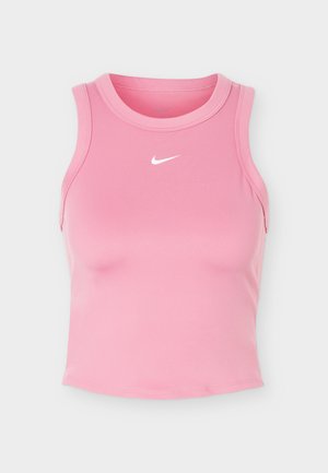 Ροζ αμάνικη κορυφή Nike crop με στρογγυλή λαιμόκοψη και λευκό λογότυπο Nike swoosh στο κέντρο κάτω από το γιακά.