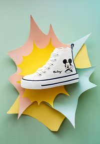 Friboo TRAINERS Disney MICKEY MOUSE & MINNIE MOUSE - HI-TOP TRAINERS - Höga sneakers - white