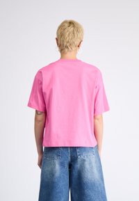 Carhartt WIP CHESTER - T-shirts - charm pink