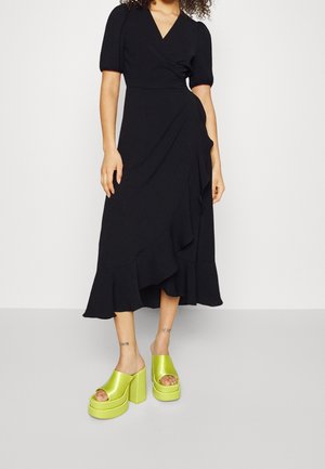 Day dress - black