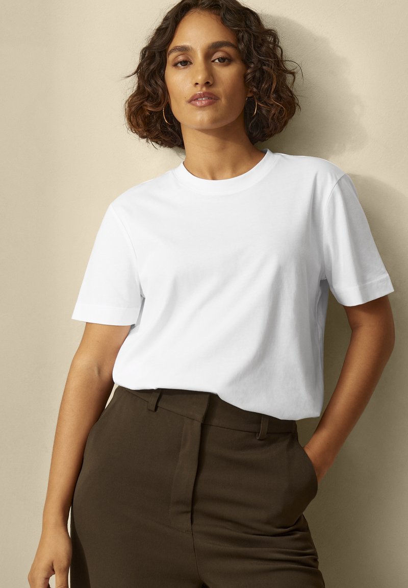 Ellos Collection ESTER - Camiseta básica - weiß