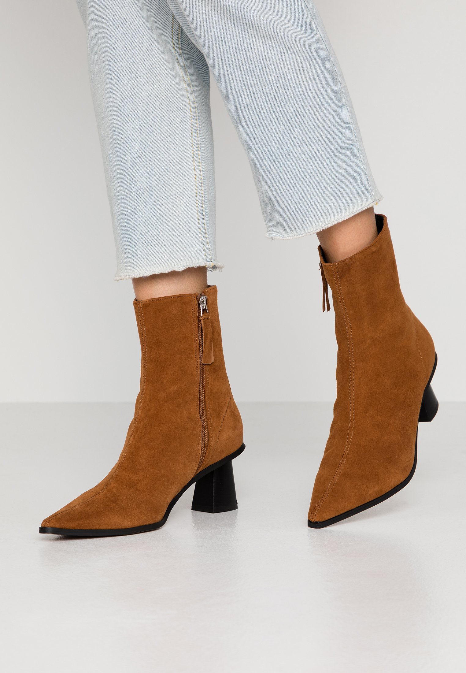 Topshop MAILE POINT BOOT Korte laarzen tan Zalando.nl Topshop MAILE POINT BOOT Korte laarzen tan Zalando.nl