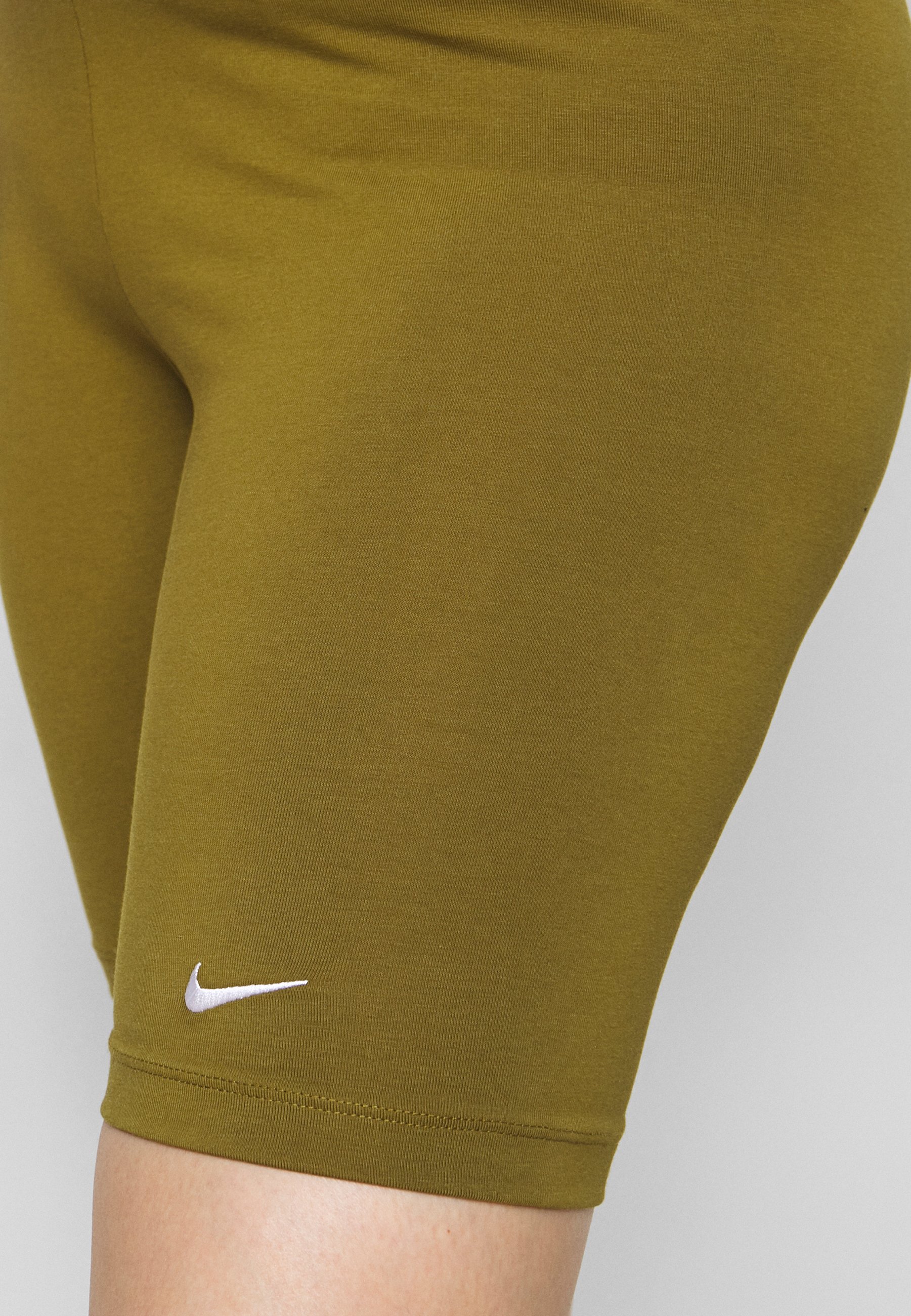 Nike Sportswear LEGASEE BIKE PLUS - Shorts - olive/khaki - Zalando.ie