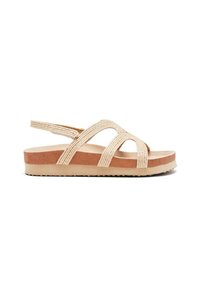 Sandalias de tiras trenzadas en color beige con una suela gruesa en tono marrón. Presentan una suela plana y un diseño entrelazado para un ajuste seguro.