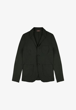 Blazer verde scuro su misura con revers a lancia, due bottoni e tre tasche applicate, posato su uno sfondo bianco.
