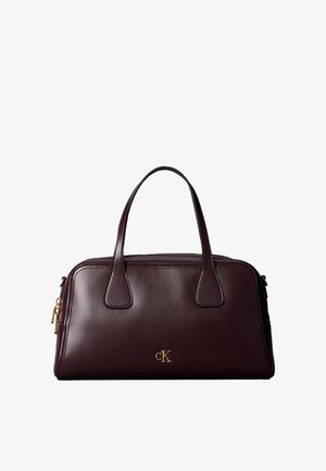 Calvin Klein, CALVIN KLEIN MONOGRAM HARDWARE BOWLING BAG - Handtasche - fudge