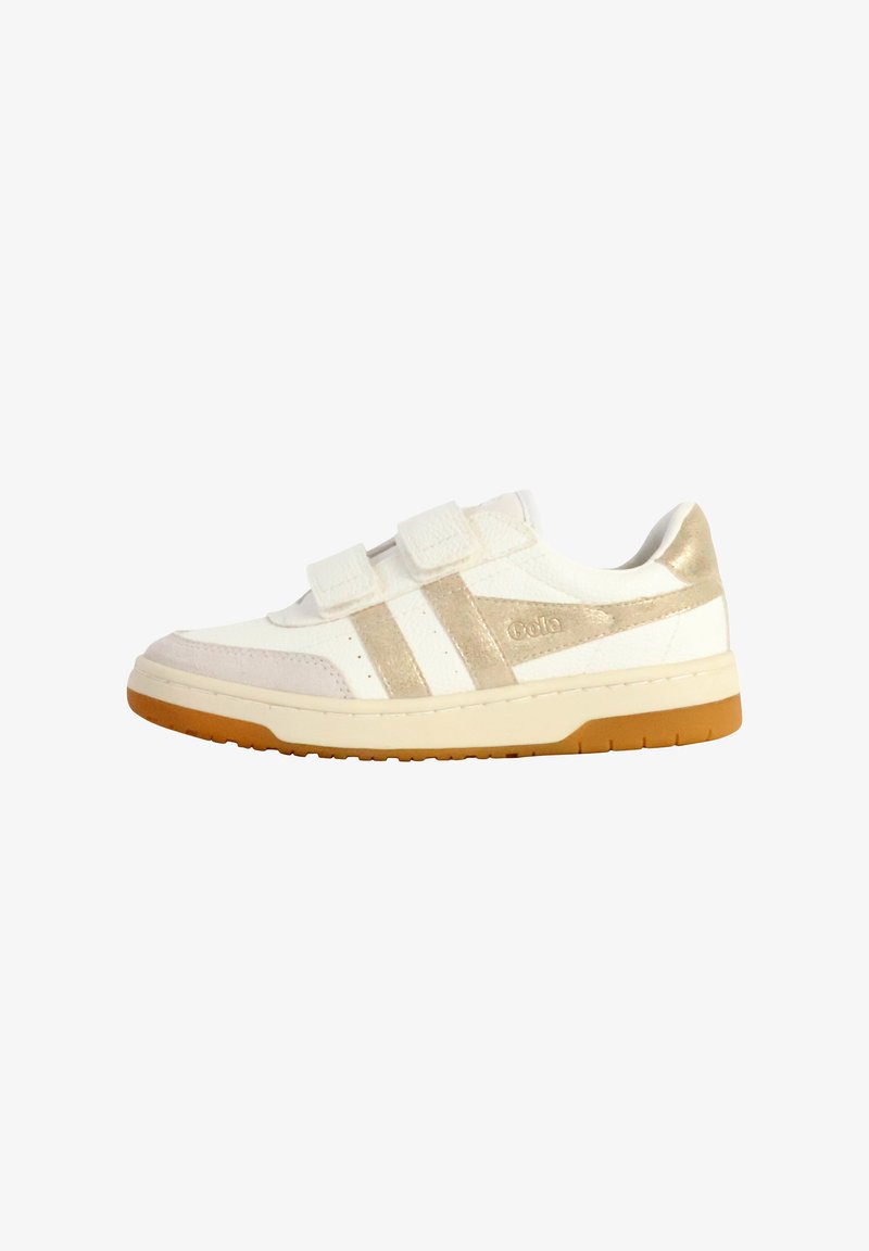 Sneaker bianco con accenti beige, dotato di cinturini in velcro, una tomaia testurizzata e suola in gomma. Design minimalista con dettagli sportivi.
