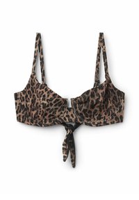 Top de bikini con estampado de animal que presenta un patrón de leopardo en tonos marrones y negros, con tirantes ajustables y detalle de lazo en el frente.