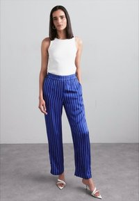 Baum und Pferdgarten NARINE - Pantaloni - mazarine blue