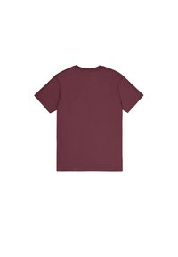 Einfarbiges kurzärmeliges kastanienbraunes T-Shirt von hinten auf weißem Hintergrund dargestellt.
