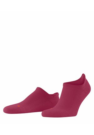 Chaussettes de cheville roses avec un design texturé, en tissu lisse, et un logo orange contrastant. Légères et à profil bas pour un port confortable.