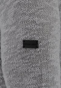 Key Largo MST FINN ROUND - Strickpullover - grey