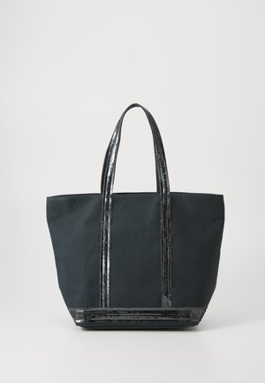 Sac fourre-tout en tissu noir avec des accents de sequins noirs brillants et deux poignées allongées. Présente une forme rectangulaire spacieuse et une conception robuste.