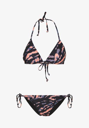 Juodas bikini rinkinys su trikampiu viršumi, kuriame yra reguliuojami raišteliai, ir raštuotais akcentais persikų ir mėlynos spalvos tonais. Apačia turi šoninius raištelius.