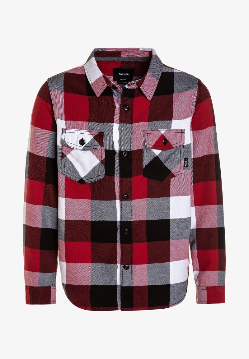 Chemise à carreaux rouge, noir, blanc et gris à manches longues avec col, fermeture à boutons et deux poches poitrine à boutons.