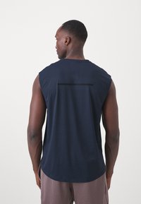 ICANIWILL STRIDE SLEEVELESS MEN - Felső - navy