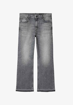 Vaqueros de pierna recta gris desgastado con diseño clásico de cinco bolsillos y cierre de botón en la cintura.