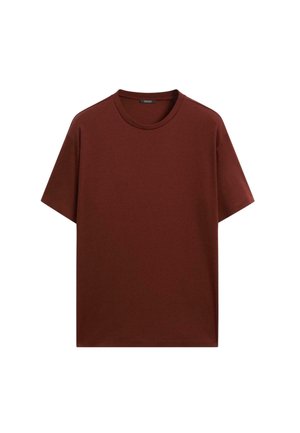 Rondhals, t-shirt met korte mouwen in een effen, diep bordeauxrode kleur, gemaakt van een zachte stof met een gladde textuur en zonder zichtbare patronen of accenten.