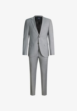 Hellgrauer zweiteiliger Herrenanzug mit Sakko mit Kerb-Revers, Zweiknopfverschluss vorne, Pattentaschen und passenden gerade geschnittenen Hosen.