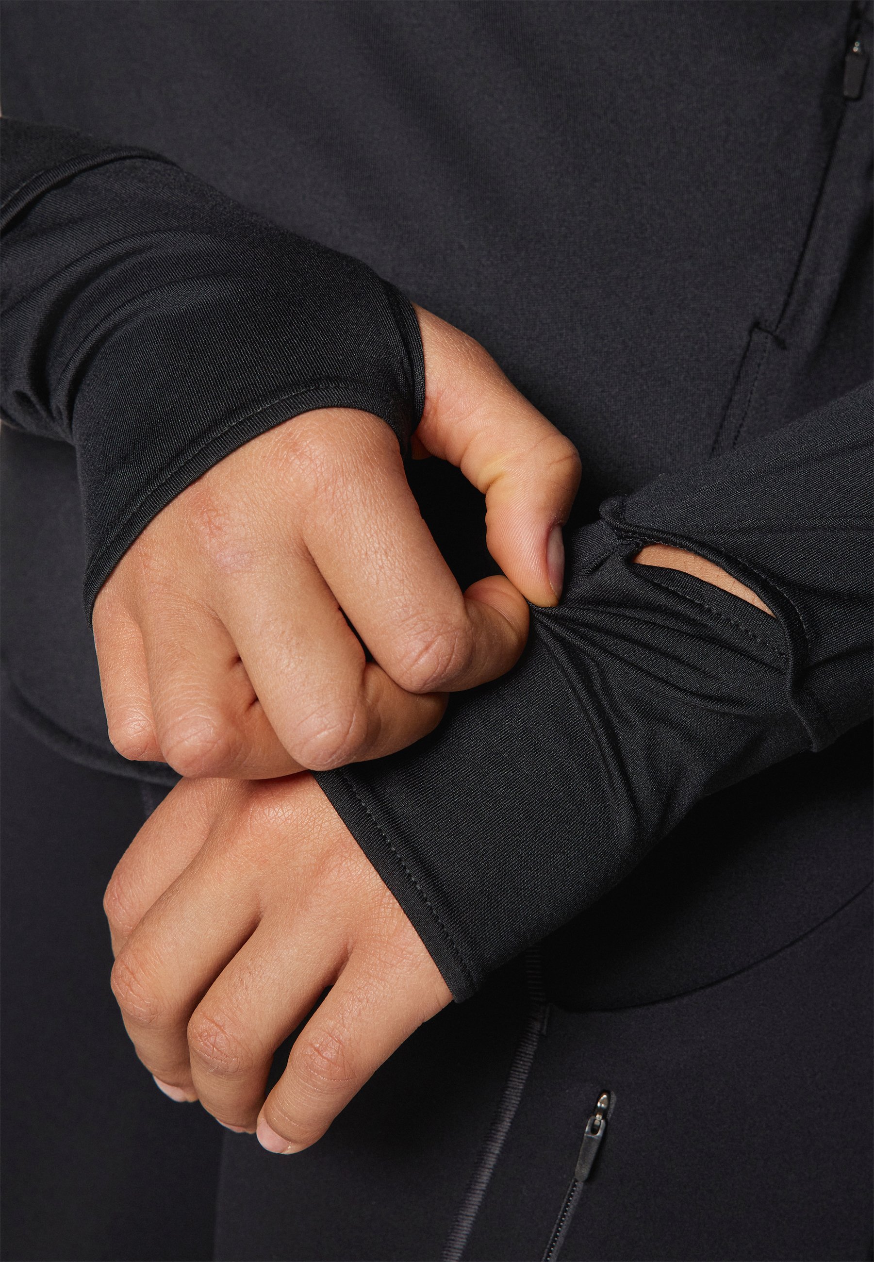 스위프트 긴팔 탑 블랙 리플렉티브 실버 | 나이키 | 페칭 FETCHING