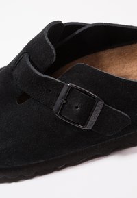 Birkenstock BOSTON VL SFB NARROW - Mules - black