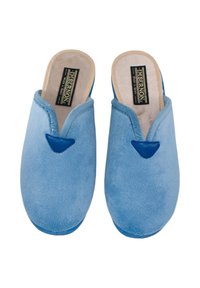Par de zapatillas suaves azules tipo slip-on con parte trasera abierta y forro interior beige, etiquetadas con "IMBERNON Hecho en España."
