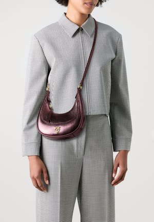 Pinko BRIOCHE HOBO MINI TEXTURE - Skuldertasker - marrone metallizzato/oro