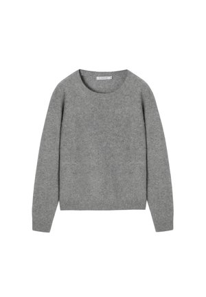 Grå sweater lavet af blødt materiale, med rund hals, lange ærmer og en afslappet pasform med en glat, let tekstureret finish.