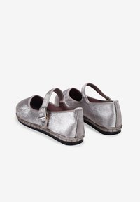 Bosanova Riemchenballerina - lila