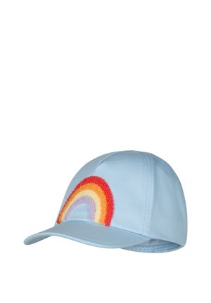 Hellblaues Baseballcap mit einem strukturierten Regenbogen-Patch in Rot, Orange, Gelb und Lila auf der Vorderseite.