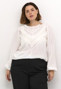 Kaffe Curve Blouse - chalk