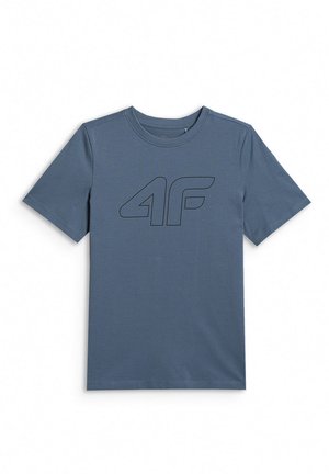 Niebieski t-shirt z krótkimi rękawami, okrągłym dekoltem i dużym obramowanym logo "4F" na środku przodu.