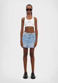 GCDS CHOKER SKIRT - Denim skirt - light blue