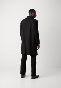 Isaac Dewhirst OVERSIZED COAT - Abrigo clásico - black