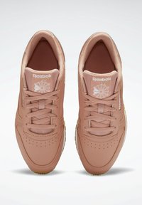 Reebok Classic Tenisky - red