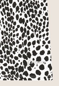 Freddy Pantaloncini sportivi - leopard animalier on black