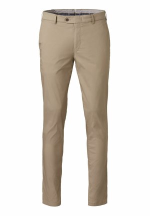 Beige Chinos in schmaler Passform mit Knopf- und Reißverschluss, Gürtelschlaufen und Seitentaschen, dargestellt vor weißem Hintergrund.