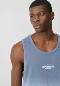 Next Topp - blue