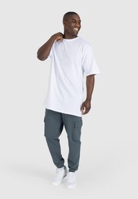 Smilodox OVERSIZE ECLIPSE - T-shirt basic - weiß