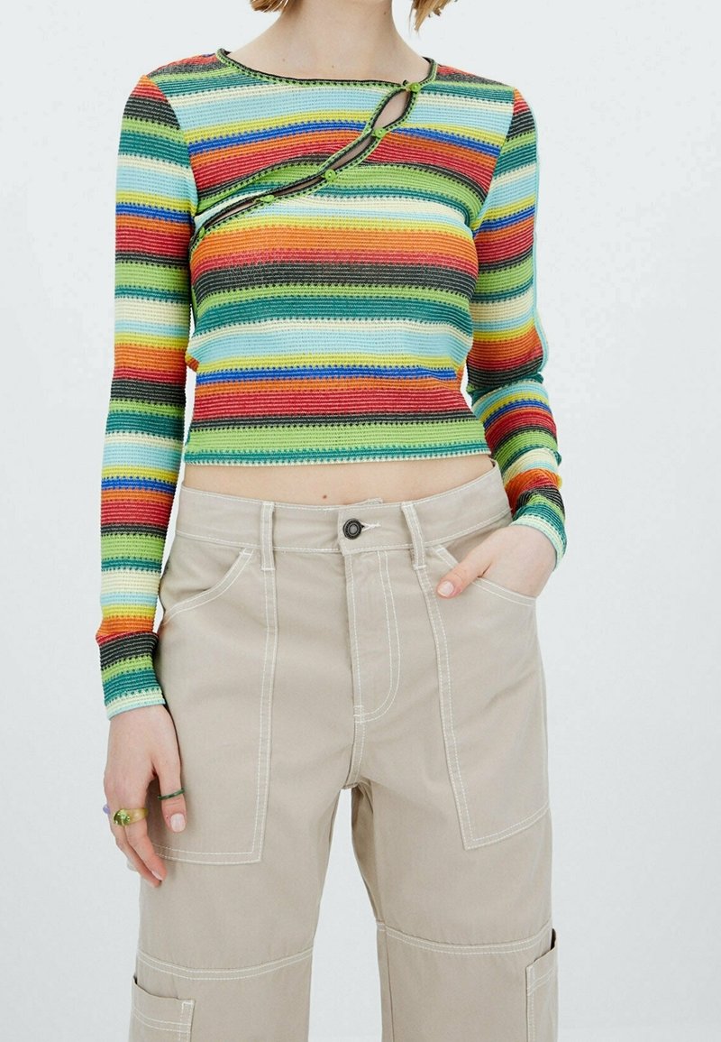 Stradivarius Sweter