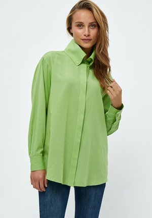 Minus MILAMIRA OVERSIZE SHIRT 1 - Button-down blouse - lime green