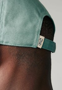 Next 2 PACK REGULAR FIT - Cap - blue burgandy red